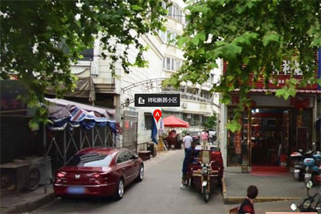 明湖中学东低首付平湖花苑3室2厅1卫66万105m2出售